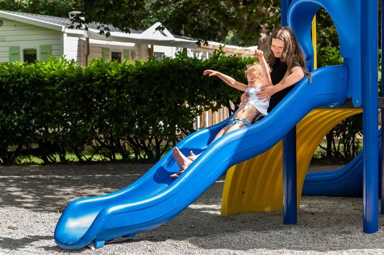 Campsite Camping Maeva Escapades Millau Plage