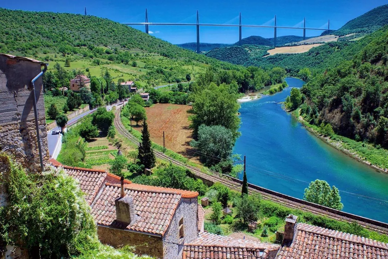 Campsite Camping Maeva Escapades Millau Plage